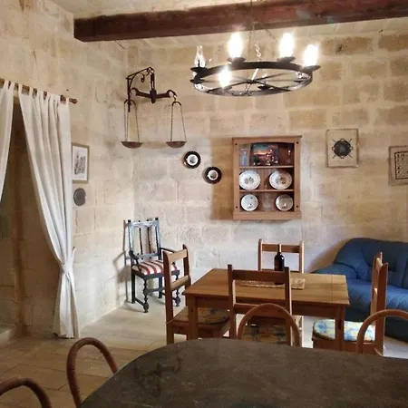 Ta Guzi Holiday home *